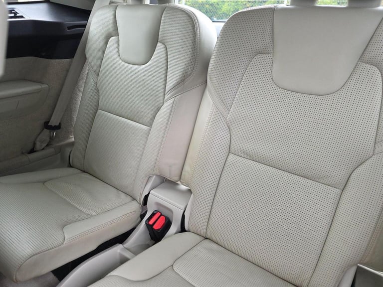 VOLVO XC90 2.0 D5 Inscription Geartronic 4WD Euro 6 (s/s) 5dr 2015