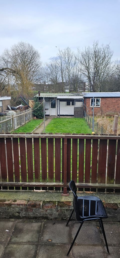 Modern 1-Bedroom Flat with Large Garden for Rent in Wembley