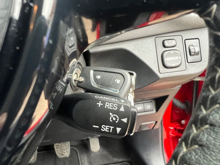 2019 Toyota Yaris 1.5 VVT-i Icon Tech 5dr HATCHBACK PETROL Manual