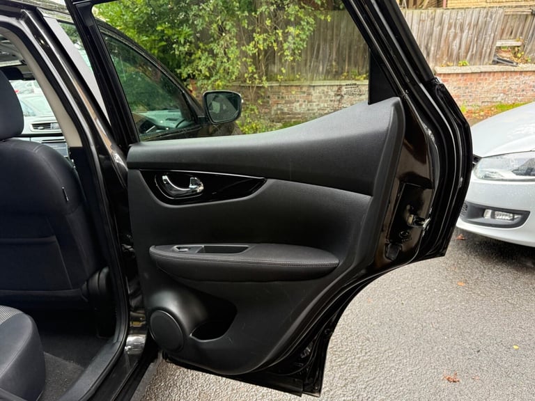 2014 Nissan Qashqai 1.2 DIG-T Acenta Premium 2WD Euro 5 (s/s) 5dr HATCHBACK Petrol Manual