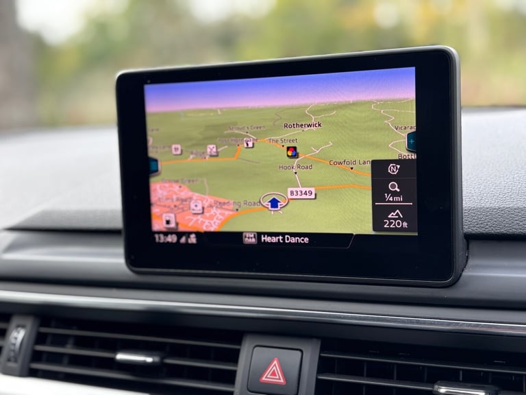 2019 Audi A4 2.0D 35 TDI S Line S Tronic Automatic Black Estate Diesel ULEZ FSH ESTATE Diesel Aut...