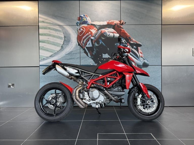DUCATI HYPERMOTARD 950