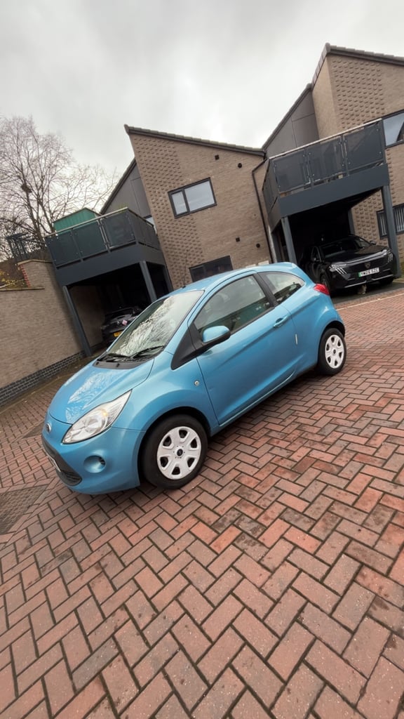 Ford, KA, Hatchback, 2010, Manual, 1242 (cc), 3 doors