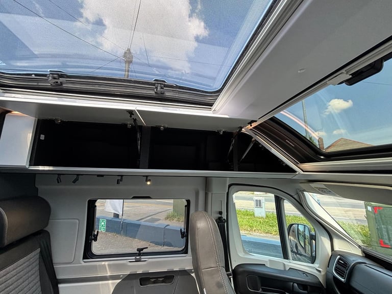 Adria Twin Supreme 640 SGX DIESEL AUTOMATIC 2025