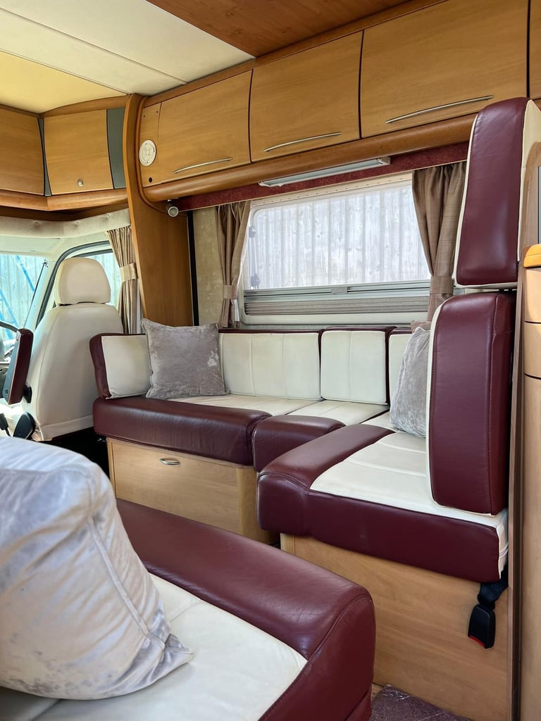 2004 - Swift Kon Tikki - 2.8ltr - 48,000 miles - 2 berth / 2 belts 