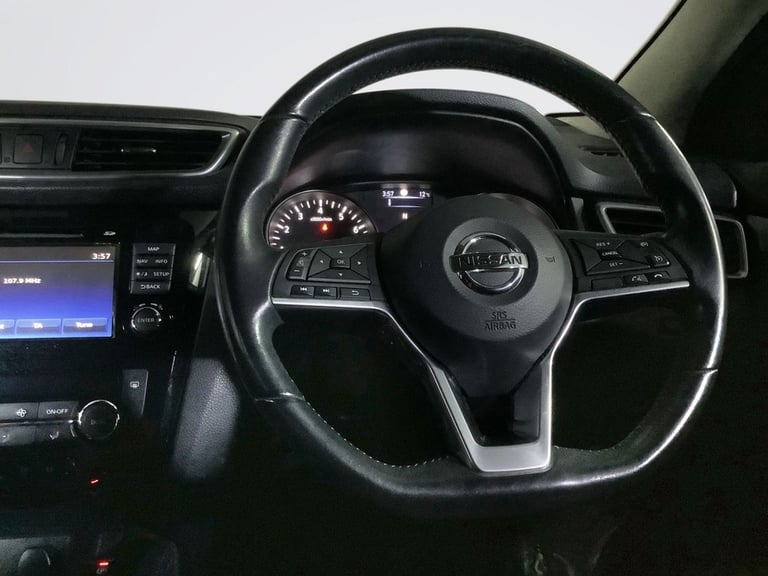 2017 Nissan Qashqai 1.2 DiG-T N-Connecta 5dr HATCHBACK PETROL Manual