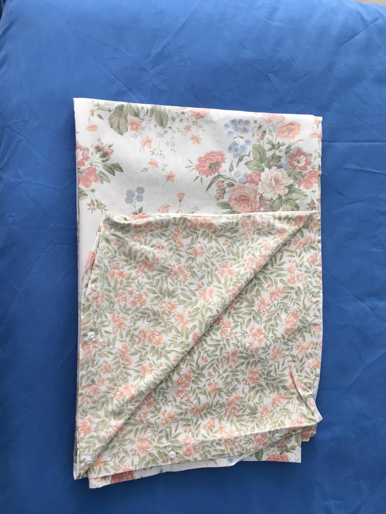 Co-ordinating set of terracotta single bed linen