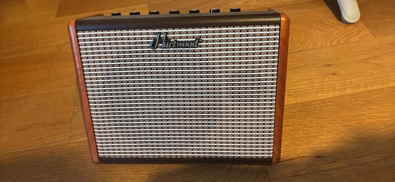image for Hartwood battery guitar amplifier 