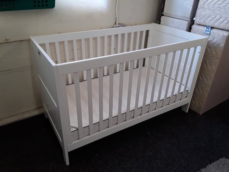 image for White Silver Cross cot Copley Mill Low Cost Moves 2nd Hand Furniture STALYBRIDGE SK15 3DN