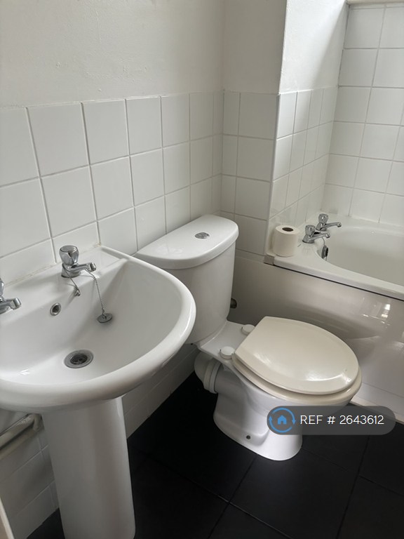 Studio flat in Highwoods, Colchester, CO4 (#2643612)