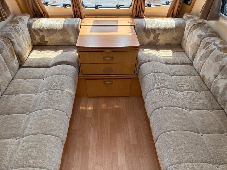 BAILEY OLYMPUS 525- 5 BERTH CARAVAN,DOUBLE DINETTE + MOTORMOVER