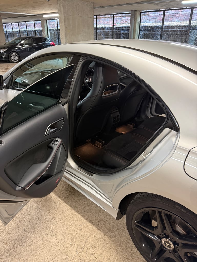 Mercedes-Benz, CLA, Saloon, 2014, Manual, 1796 (cc), 4 doors