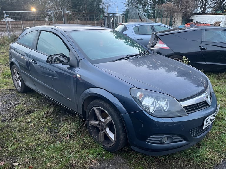 Vauxhall Astra H coupe 1.8 petrol 2008 grey BREAKING FOR PARTS 