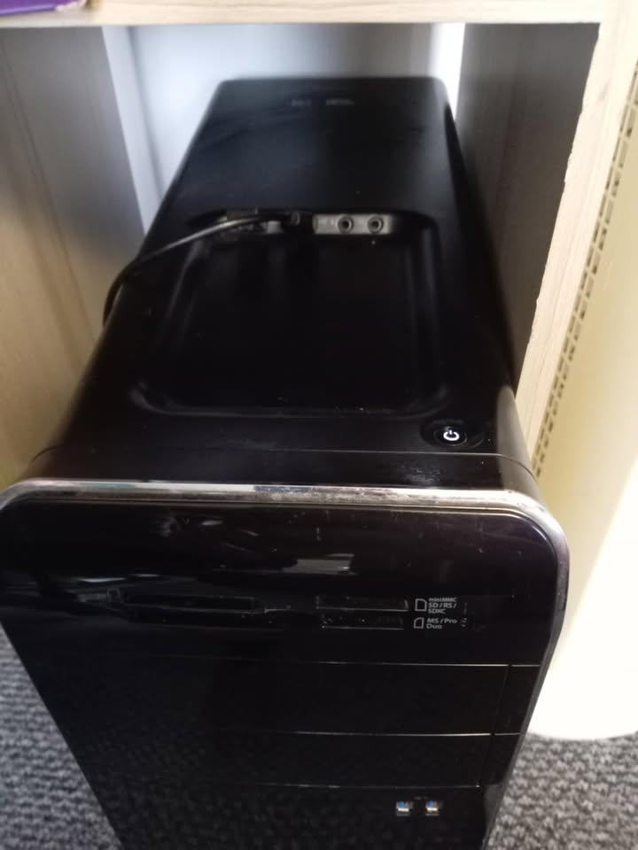 Dell XPS 8700 Desktop PC