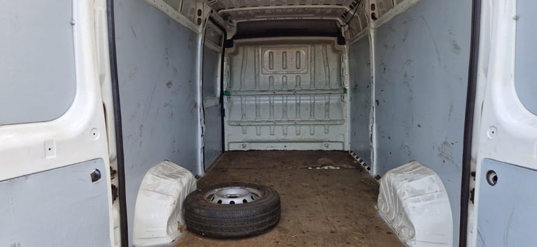 2015 Peugeot Boxer Hdi 335 L3h2 Professional P/v Panel Van Diesel Manual