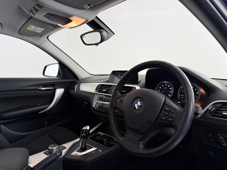 2018 BMW 1 Series 118i [1.5] SE 5dr [Nav/Servotronic] Step Auto HATCHBACK PETROL Automatic