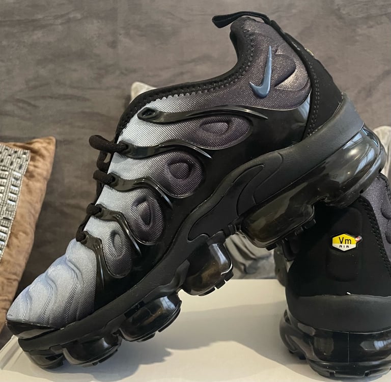 image for Nike air max 95s 90s Tns 97s 110s Jordan’s vapourmax plus trainers QQ9