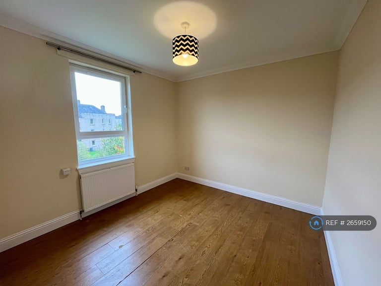 2 bedroom flat in Craigentinny Road, Edinburgh, EH7 (2 bed) (#2659150)