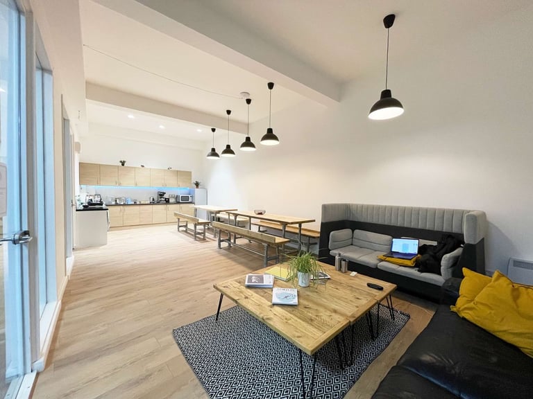 Creative Space | Large Office |  Workspace | Workshop | Beauty Room In Leytonstone East London E10 