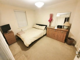 Double bedroom to rent (Single Occupancy) SN251QG 