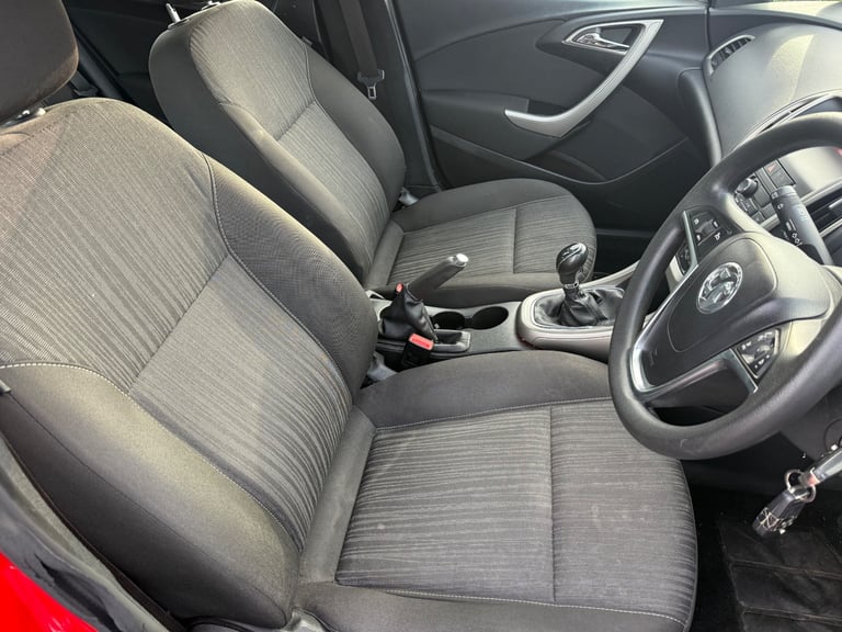 Vauxhall, ASTRA, Hatchback, 2010, Manual, 1598 (cc), 5 doors