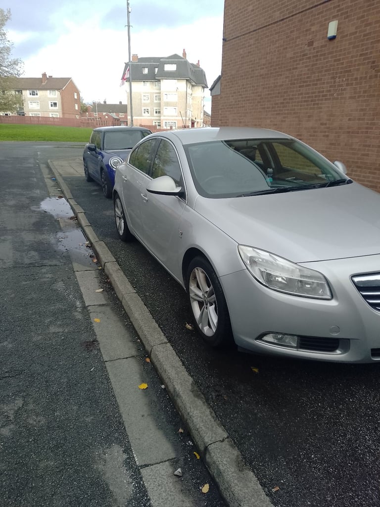 Vauxhall, INSIGNIA, Hatchback, 2011, Other, 1956 (cc), 5 doors