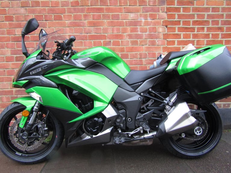 image for KAWASAKI ZX 1000 F 1 FORMER KEEPER , FULL SERVICE HISTORY , BOX'S , 