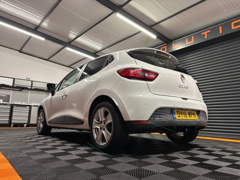 2016 Renault Clio 1.2 16V Play 5dr HATCHBACK Petrol Manual