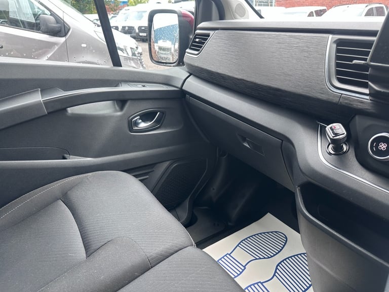 2023 Renault Trafic 2.0 dCi Blue LL30 Sport+ Crew Van Double Cab 150ps