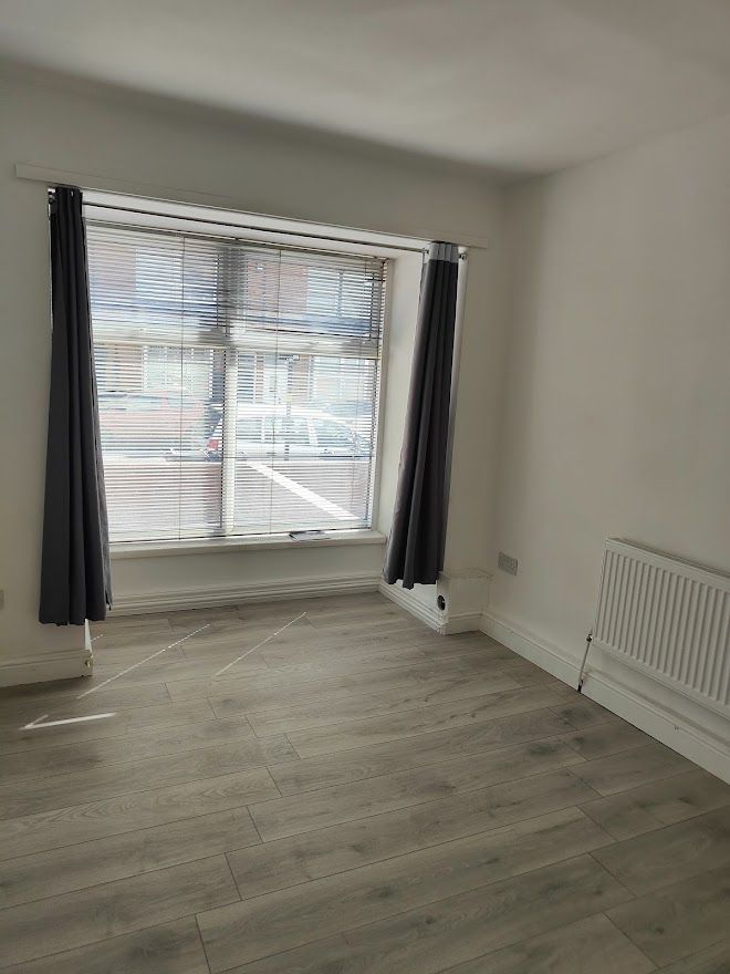 U.C. Welcome Luxury Flats / Rooms Available Are you on benefits