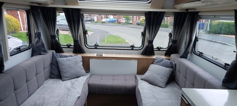 Adria Adora 612DL - 2016 - will come serviced