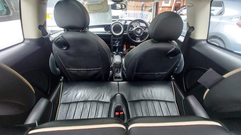 MINI HATCH 2.0 Cooper SD Hatch 2012