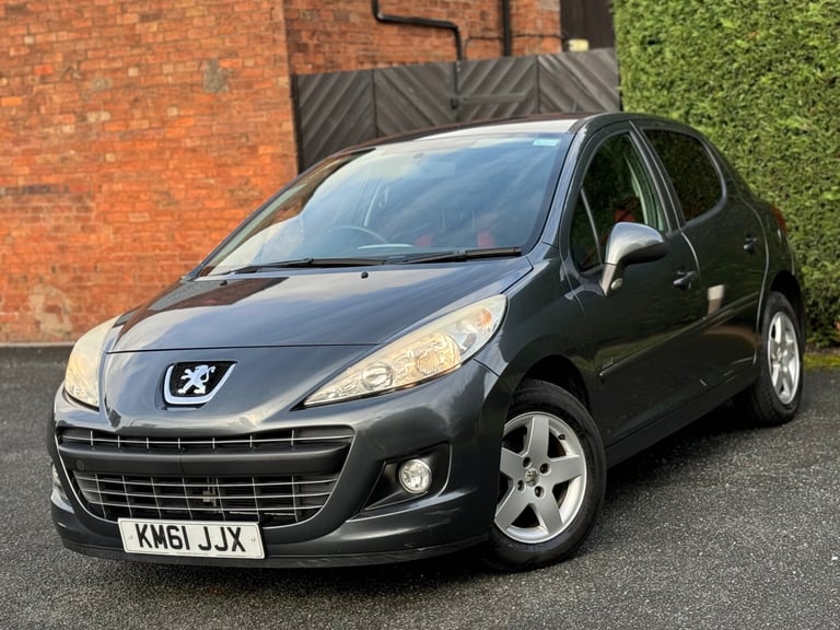 PEUGEOT 207 1.4 HDI SPORTIUM, WOW 27k MILES + £20 TAX + SAT NAV + FULL HISTORY !