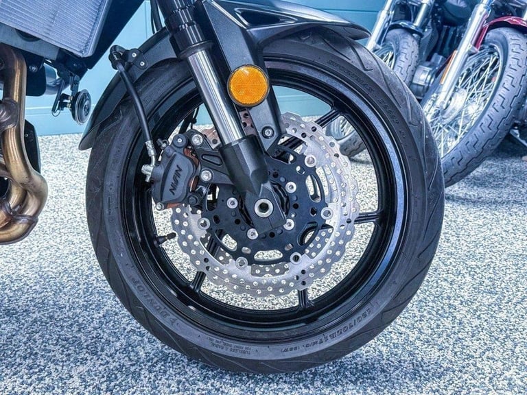 2025 25 KAWASAKI VERSYS 650 100 MILES - ADVENTURE - 1 OWNER - ULTRA LOW MILES