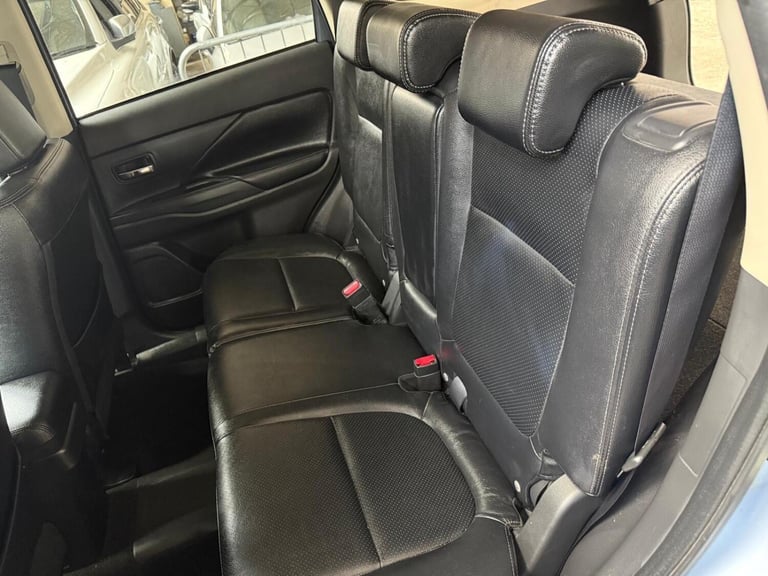 MITSUBISHI OUTLANDER 2.0 h 12kWh GX4h FULL SERVICE HISTORY MOST FROM MAIN