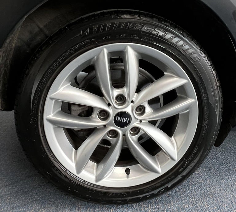 2011 MINI Countryman 1.6 Cooper Euro 5 (s/s) 5dr HATCHBACK Petrol Manual