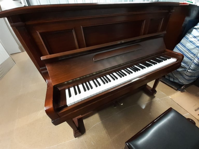 Bluthner Upright Piano in Rosewood *free tuning + matching stool* elegant piece