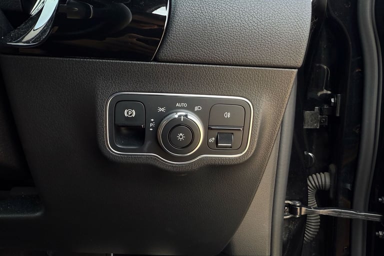 2021 Mercedes-Benz GLA GLA 200 AMG Line 5dr Auto Hatchback PETROL Automatic