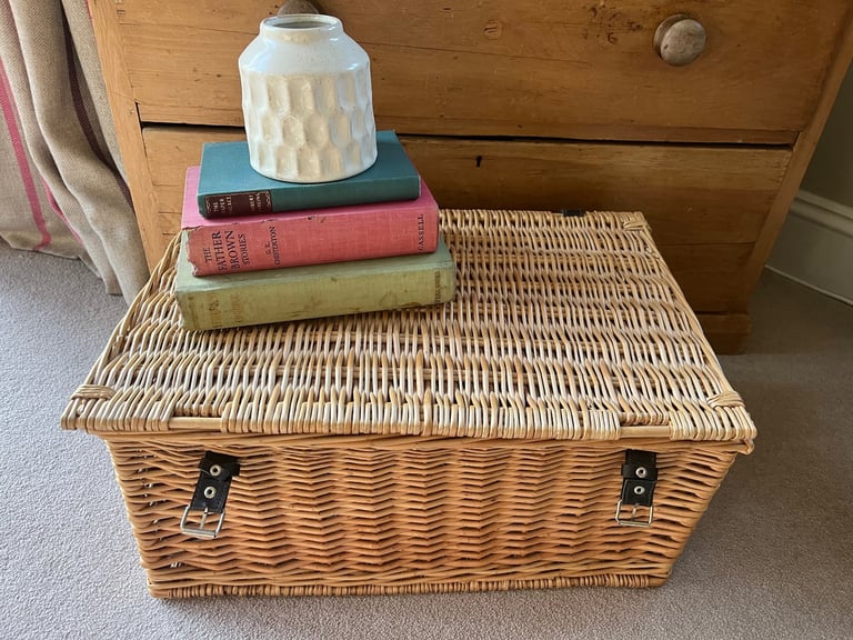 image for Vintage large wicker picnic hamper basket