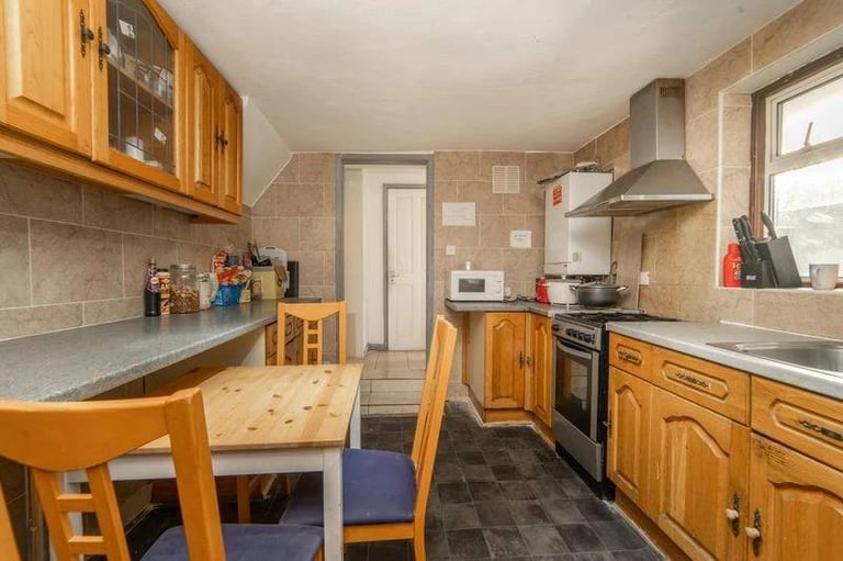  🏚️ BRIGHT SINGLE ROOM IN FOREST GATE – £690/MONTH AVAILABLE NOW 💫