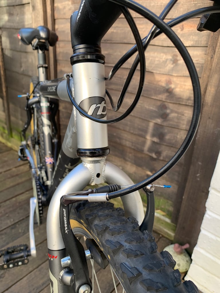 Retro Ridgeback Cyclone 26” Wheel Mountain Bike (Fully Serviced) 