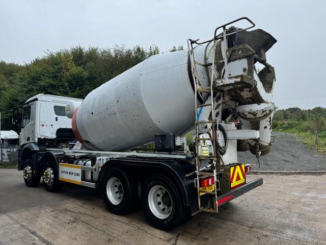 2015 15 Mercedes Arocs 3240 Euro 6 8x4 Hymix 8m3 concrete mixer