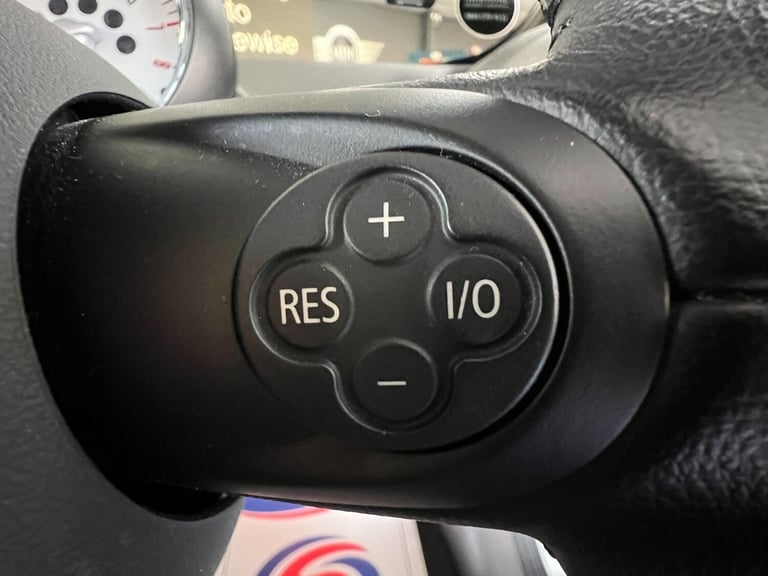 2011 MINI Countryman 1.6 Cooper Euro 5 (s/s) 5dr HATCHBACK Petrol Manual