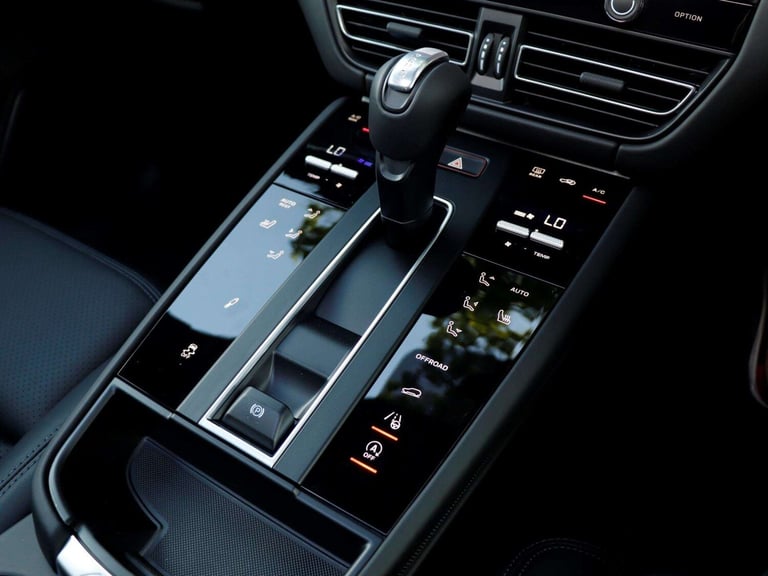 2025 Porsche Macan 5dr PDK ESTATE PETROL Automatic