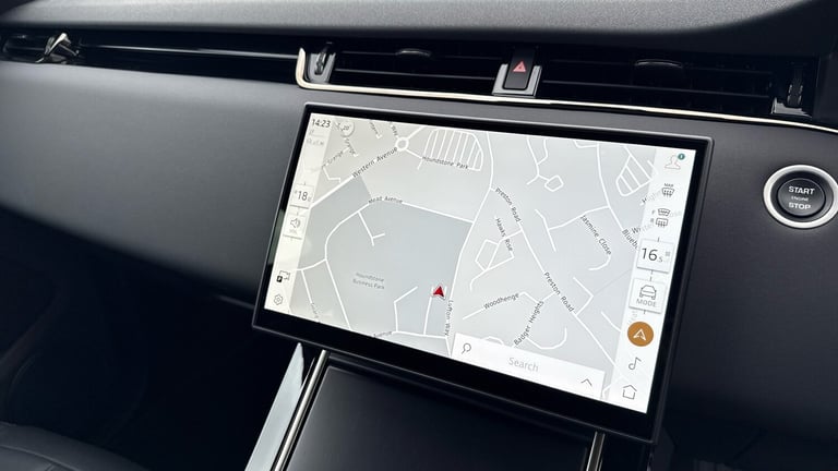 2025 Land Rover Range Rover Evoque 2.0 D165 Dynamic SE 5dr Auto Diesel Hatchback Hatchback Diesel...
