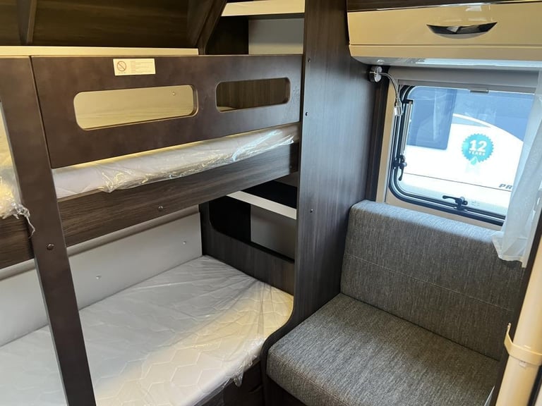 2024 HOBBY PRESTIGE 720 KWFU 6 Berth fixed bunk beds