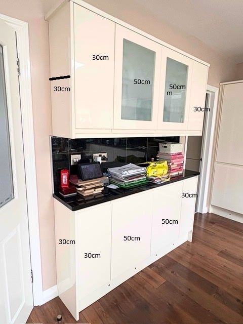 Kitchen Units for Sale Buyer to Collect and Dismantle with Siemens appliances