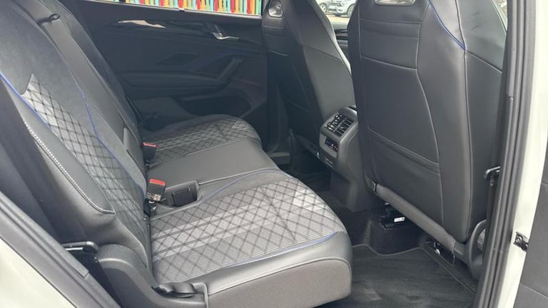 2025 Volkswagen Touran 1.5 eTSI (150ps) R-Line DSG Automatic Estate Hybrid Automatic