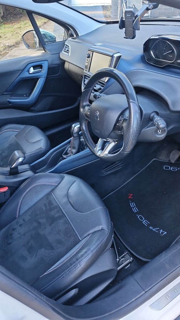 Peugeot, 2008, Hatchback, 2014, Manual, 1199 (cc), 5 doors