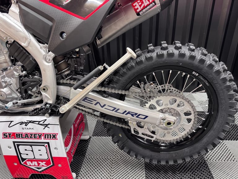 2025 HONDA CRF 250 RX ENDURO BIKE - YOSHIMURA SPECIAL EDITION - SAVE £800
